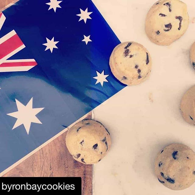 Byron Bay cookies with Australian flag (repost)